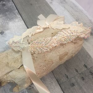 Amrita Singh Ivory Leaf Crystal Lace Choker